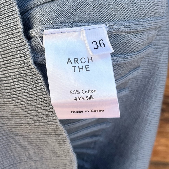 ARCHTHE | Ribbed Silk Cotton Gray Collared V-Neck Blouse 36 US 2 - Picture 4 of 5